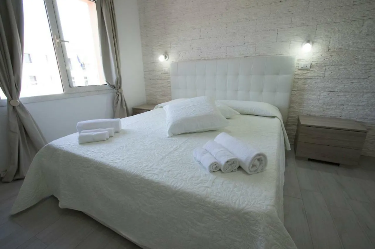B&B Sole E Luna San Teodoro  San Teodoro (Sardinia)