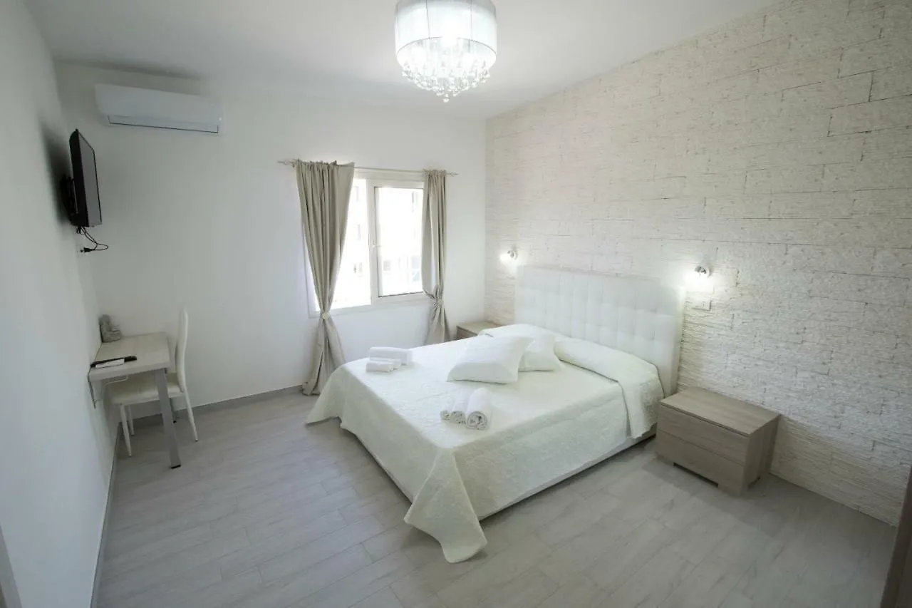 B&B Sole E Luna San Teodoro  Italia