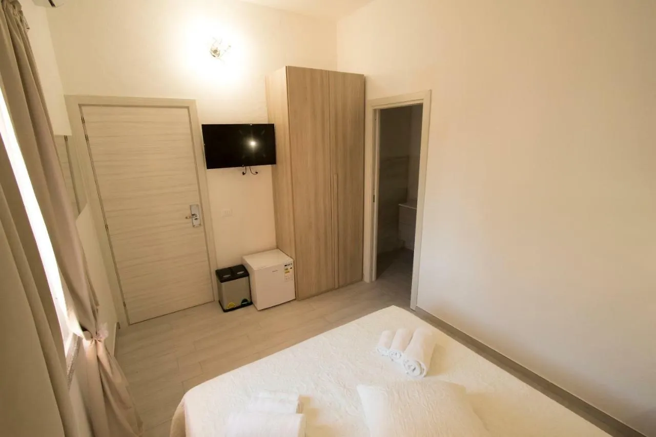 B&B Sole E Luna San Teodoro  Bed and breakfast